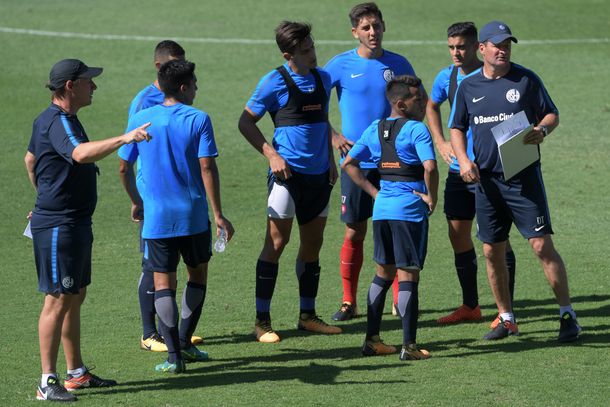 El Ciclón venció 2-1 a Talleres (RE) en un amistoso este martes