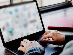 Alerta: envían mails sobre la vacuna rusa del coronavirus para robar información personal