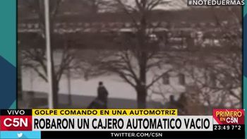 robaron un cajero automatico en una automotriz: estaba vacio robaron un cajero automatico en una automotriz: estaba vacio