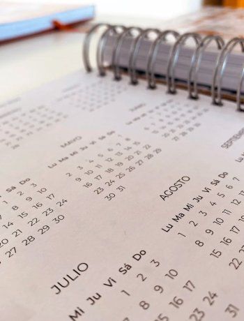 Cómo tener 16 días de vacaciones en marzo y abril, pidiendo solo 6 en el trabajo