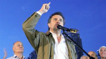 el gobierno dilapido las retenciones del trigo y la carne para sostener el dolar el gobierno dilapido las retenciones del trigo y la carne para sostener el dolar