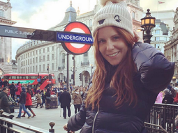 agustina kampfer: ni panelista k ni novia de rial, ella prefiere que la reconozcan como... agustina kampfer: ni panelista k ni novia de rial, ella prefiere que la reconozcan como...