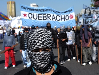 Otro día complicado para el tránsito en las calles de la Ciudad