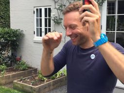 Chris Martin baila Me enamoré de Shakira Chris Martin baila Me enamoré de Shakira