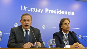 El presidente Luis Lacalle Pou le deseó éxito a Álvaro Delgado en su nueva etapa política. El presidente Luis Lacalle Pou le deseó éxito a Álvaro Delgado en su nueva etapa política.
