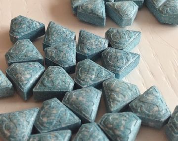 Alerta por Superman: quedan 800 mil pastillas circulando en el país