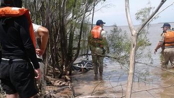 Encontraron dos cuerpos y restos de la lancha Encontraron dos cuerpos y restos de la lancha
