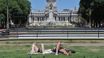 una navidad con mucho calor: la temperatura ya paso los 36 grados una navidad con mucho calor: la temperatura ya paso los 36 grados