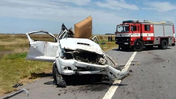 Trágico accidente en Ruta 11: murió un joven de 18 años que viajaba con amigos a la Costa