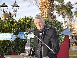 el gobernador jose luis gioja continua sedado y con fiebre el gobernador jose luis gioja continua sedado y con fiebre