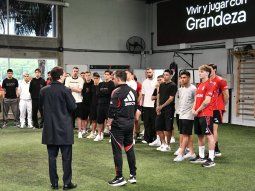 como fue la primera reunion entre gallardo y di carlo, a dias del superclasico como fue la primera reunion entre gallardo y di carlo, a dias del superclasico