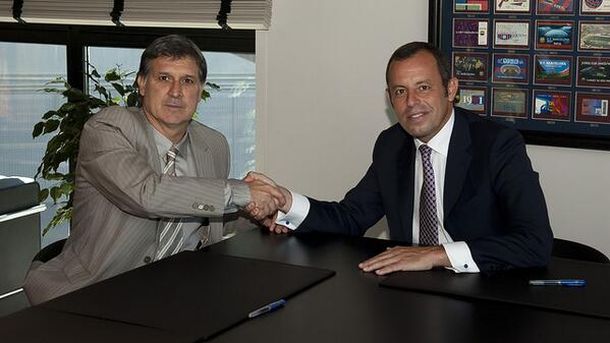 El Tata Martino ya firmó su contrato con el Barcelona