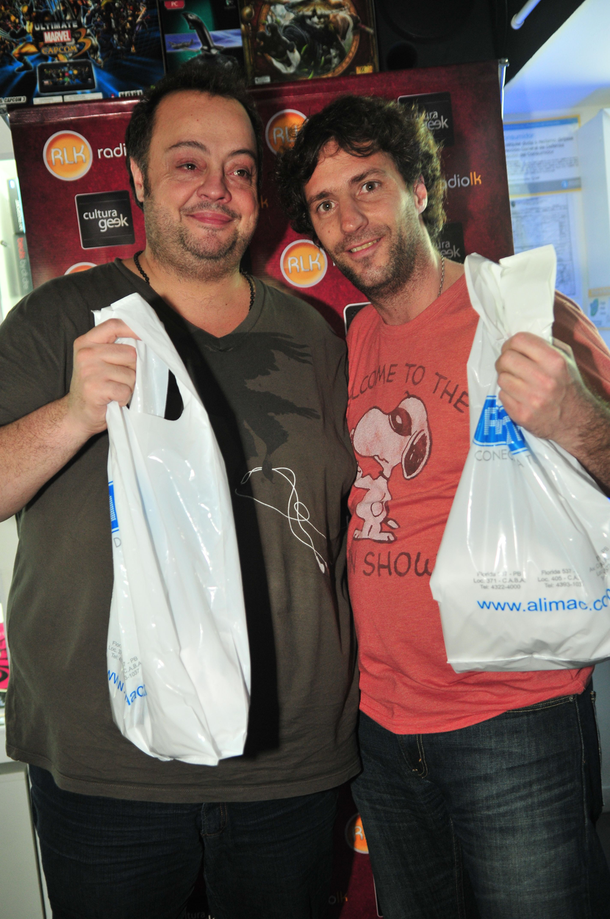 Famosos probaron el  PES 2013