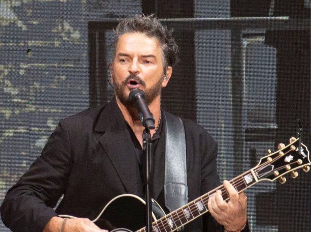 Ricardo Arjona no se detiene: agotó cinco funciones en Argentina y está a punto de liquidar la sexta
