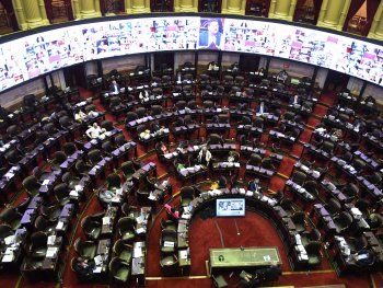 El Presupuesto 2021 debe volver a Diputados por un error administrativo