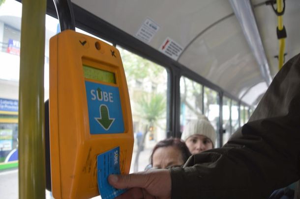 Vuelve a aumentar el colectivo: el boleto mínimo llega a 10 pesos