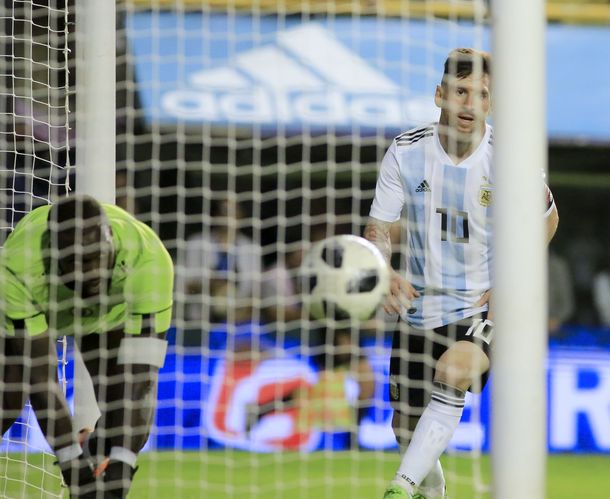 Messi fue la gran figura contra Haití