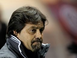 caruso lombardi presento su renuncia como dt de argentinos caruso lombardi presento su renuncia como dt de argentinos