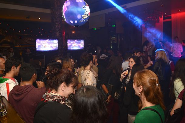 After office de Radio One Cerveza Miller