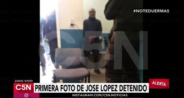 La primera foto de José López detenido