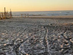 Balneario 12 con arena blanca por la helada.