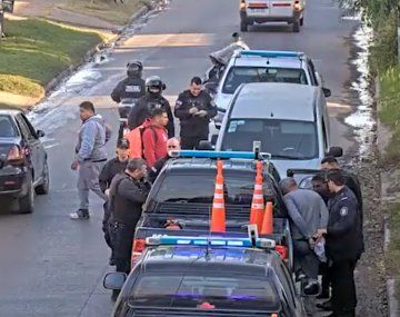 San Miguel: golpeaba a una mujer en plena calle y fue detenido a los vecinos