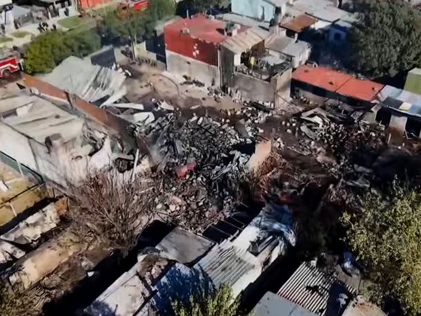 Destrucción total en Mariano Acosta: así quedó la manzana del depósito de garrafas que explotó