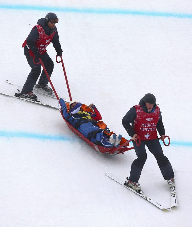Mirá las fotos del tremendo accidente de una esquiadora en Sochi 2014