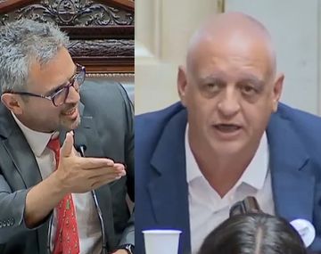 Un diputado entregó cadenas a Menem en señal de esclavitud y el libertario explotó