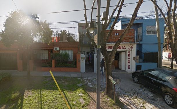 Quisieron robar en su ferretería, se resistió y mató al ladrón a puñaladas