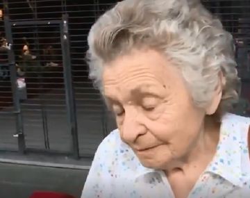 Como una vez por día y tomo leche rebajada con agua