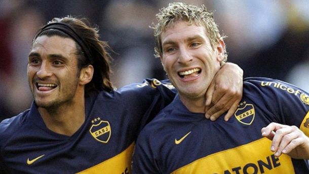 En Boca, Bueno compitió por el puesto en la delantera con Palermo. En Boca, Bueno compitió por el puesto en la delantera con Palermo.