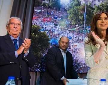 Héctor Recalde: Pongo las manos en el fuego por Cristina