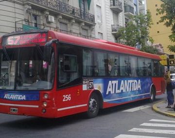 Policías y comerciantes hacen coleta para pagar fianza de un policía preso