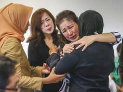 estiman que el avion esta en el fondo del mar estiman que el avion esta en el fondo del mar