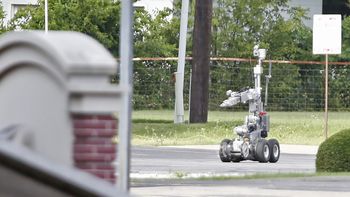 este es el robot policial que exploto y abatio al francotirador de dallas este es el robot policial que exploto y abatio al francotirador de dallas