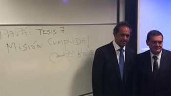 scioli se recibio de licenciado en comercializacion: estoy emocionado scioli se recibio de licenciado en comercializacion: estoy emocionado