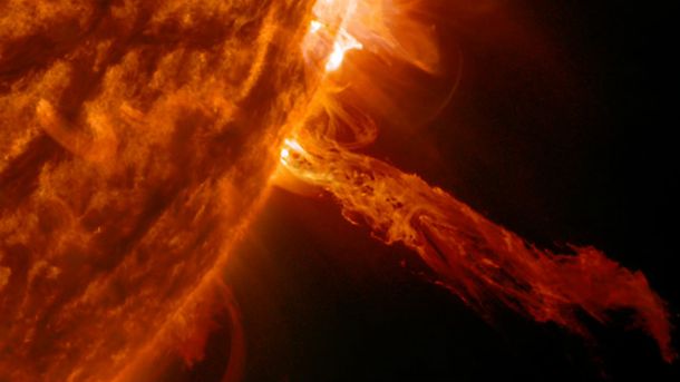 Una tormenta solar se avecina y tiembla la nube