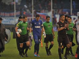 no salio a flote: por el temporal, se suspendieron 12 partidos no salio a flote: por el temporal, se suspendieron 12 partidos