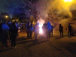 Escracharon al profesor de música de jardín denunciado por abuso sexual