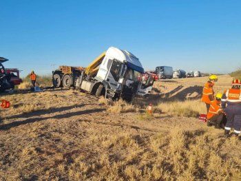 Terrible choque en La Rioja: tres muertos y dos menores en grave estado