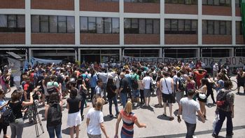 Científicos aceptaron en asamblea la propuesta de Barañao Científicos aceptaron en asamblea la propuesta de Barañao