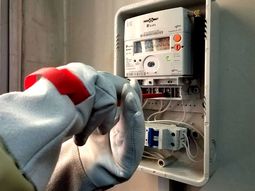 UTE planea llegar con medidores inteligentes al 100% de los hogares uruguayos que cuenta con el servicio eléctrico para el 2024. UTE planea llegar con medidores inteligentes al 100% de los hogares uruguayos que cuenta con el servicio eléctrico para el 2024.