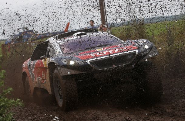 Sebastien Loeb no afloja y se quedó con la tercera etapa del Dakar