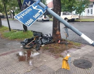 Un niño y un adulto