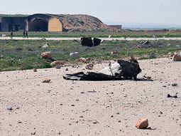 Así quedó la base militar bombardeada
