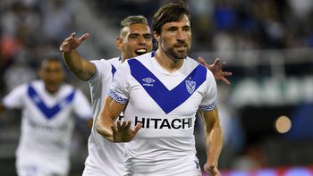 video: asi fue el golazo de pavone para velez, el primero del 2017 video: asi fue el golazo de pavone para velez, el primero del 2017