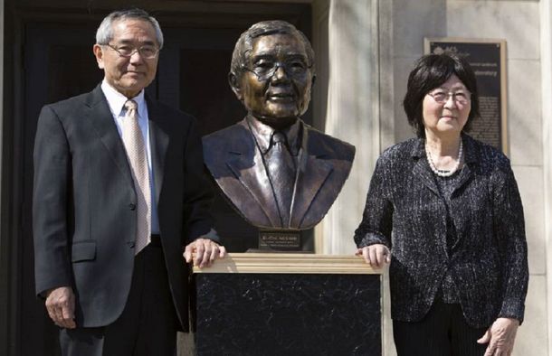 Encuentran a un premio Nobel perdido: su mujer estaba muerta en el auto