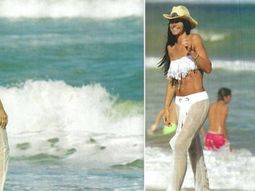 El look hot en la playa de Carolina Baldini