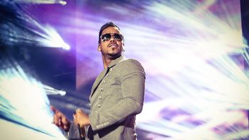 romeo santos hizo delirar a mas de 90 mil fans romeo santos hizo delirar a mas de 90 mil fans